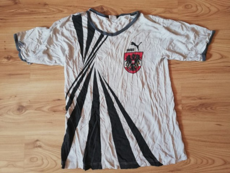 ŠPORTOVE TRIČKO - RAKUSKO  (veľkosť M značka PUMA)